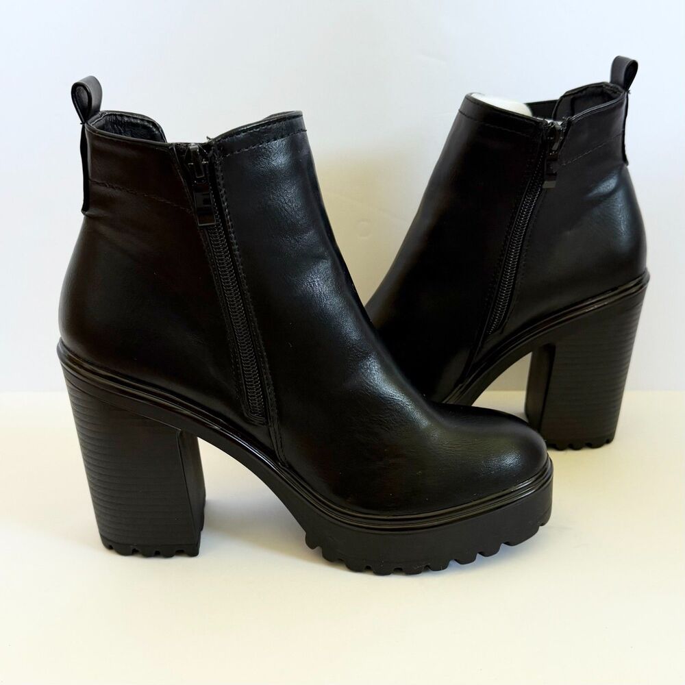 Refresh Black Faux Leather Platform Lug Sole Chelsea Boots 7.5 - Picture 4 of 8